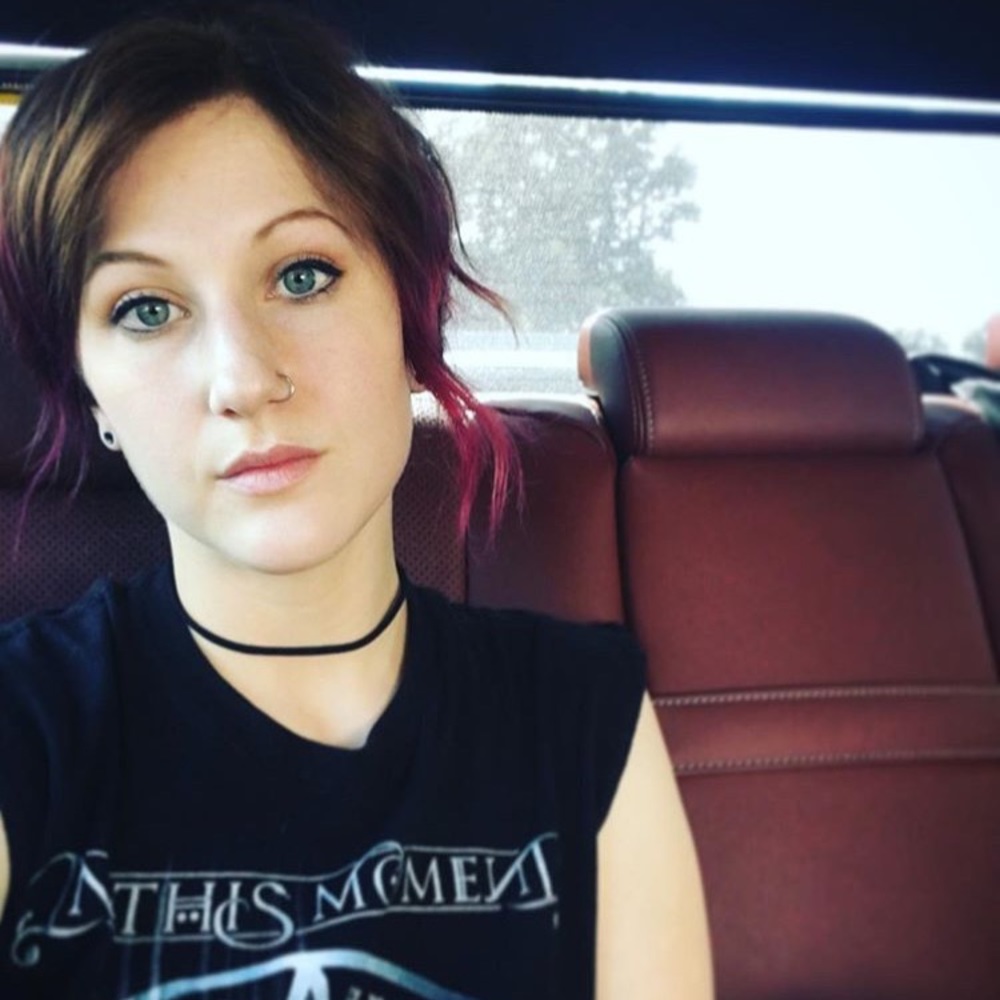 Meet your Posher, Alexis